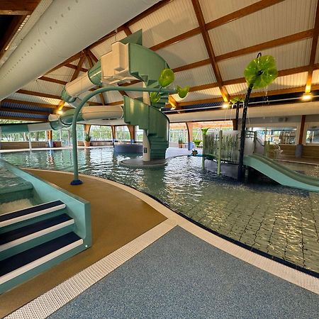 Mallard Corner, Cosy Cotswold Lakeview Lodge Саут-Керні Екстер'єр фото